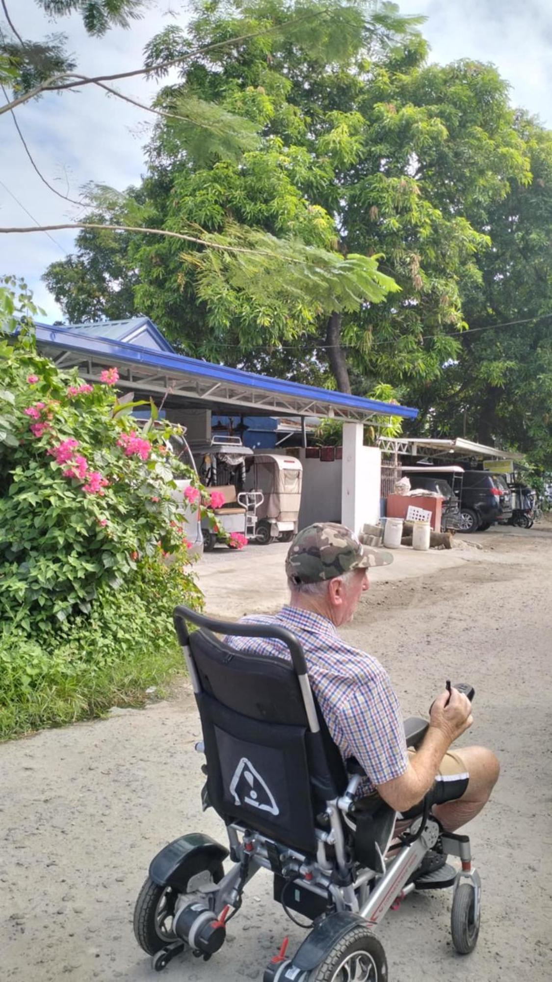 Angeles City Guesthouse ภายนอก รูปภาพ