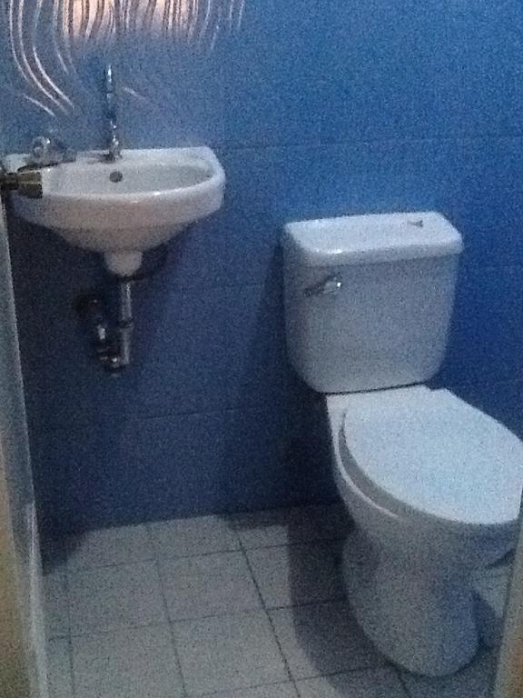 Angeles City Guesthouse ภายนอก รูปภาพ